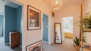 Desk, iron/ironing board, travel cot, WiFi