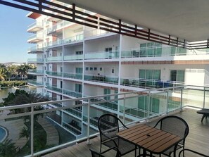 Outdoor dining - 🏖️☀️Hermoso condominium in Pacifika ☀️🏖️ (Mazatlán)