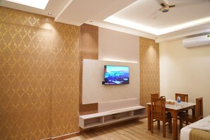 Deluxe Quadruple Room | Dining - CSK Comforts (Tumkur)