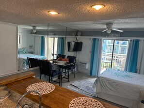 1 bedroom, iron/ironing board, free WiFi, bed sheets - Cozy 1- Studio Style condo, unit 103 in lovely Orange Beach, AL with AC. (Orange Beach)