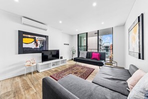 Imagen sin descripción, 2 de 17, botón