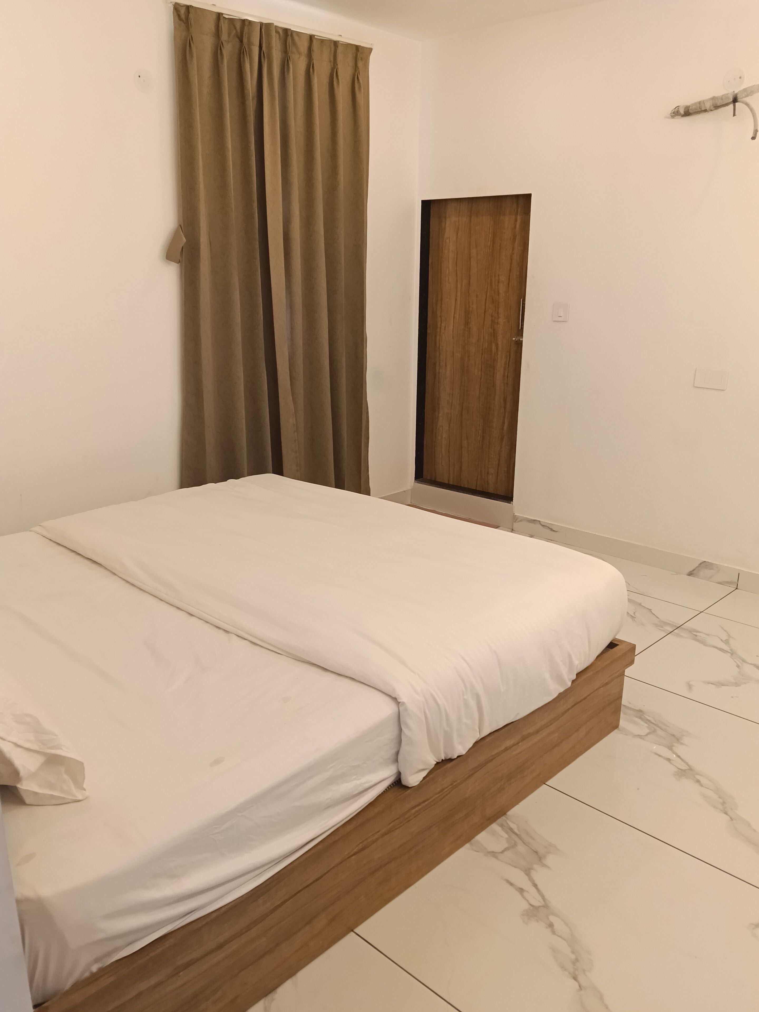 Dobbeltrom – standard, hageutsikt | Blendingsgardiner, lydisolert og wi-fi (inkludert)