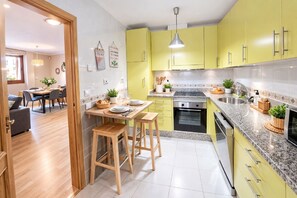 Frigorifero, microonde, forno, lavastoviglie
