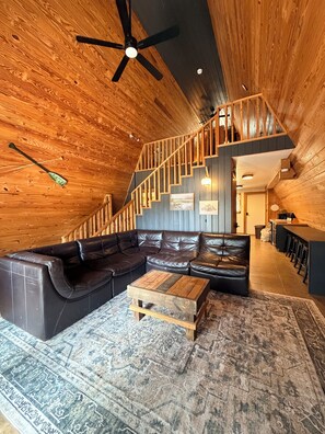 Living area - Luxury A-frame Retreat on Private Lake with Firepit! Family Gathering & Relaxing (Natchez)