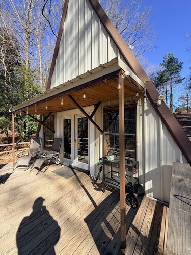 The Natchez Retreat Lakeside A-frame Cabin