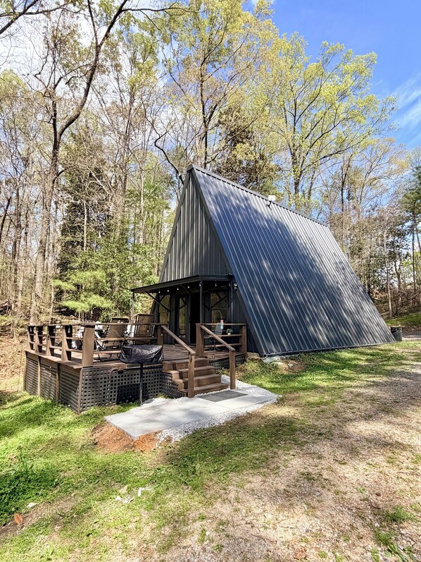 Exterior - Luxury A-frame Retreat on Private Lake with Firepit! Family Gathering & Relaxing (Natchez)