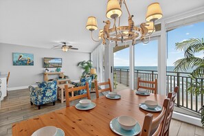 Dining - Sea Gull #807: Beachfront 2 Bedroom 2 Bathroom With Spectacular Views and 24 Hour Management (Port Aransas)
