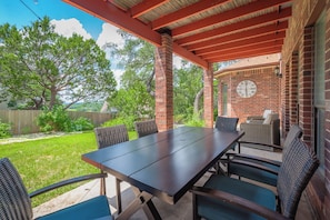 Outdoor dining - Relaxing Home in San Antonio (San Antonio)