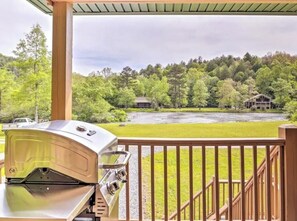 Property grounds - Riverside in Murphy (Murphy)