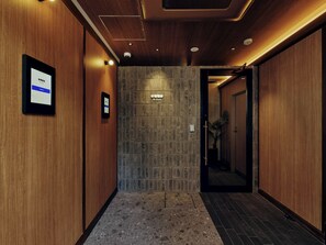 Check-in/check-out kiosk - illi Hotels Lume Shibuya (Tokyo)