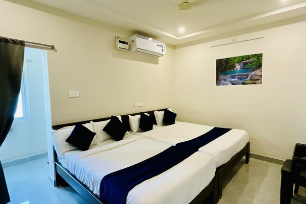 Luxury Quadruple Room, Air conditioning | Frette Italian sheets, premium bedding, down comforters