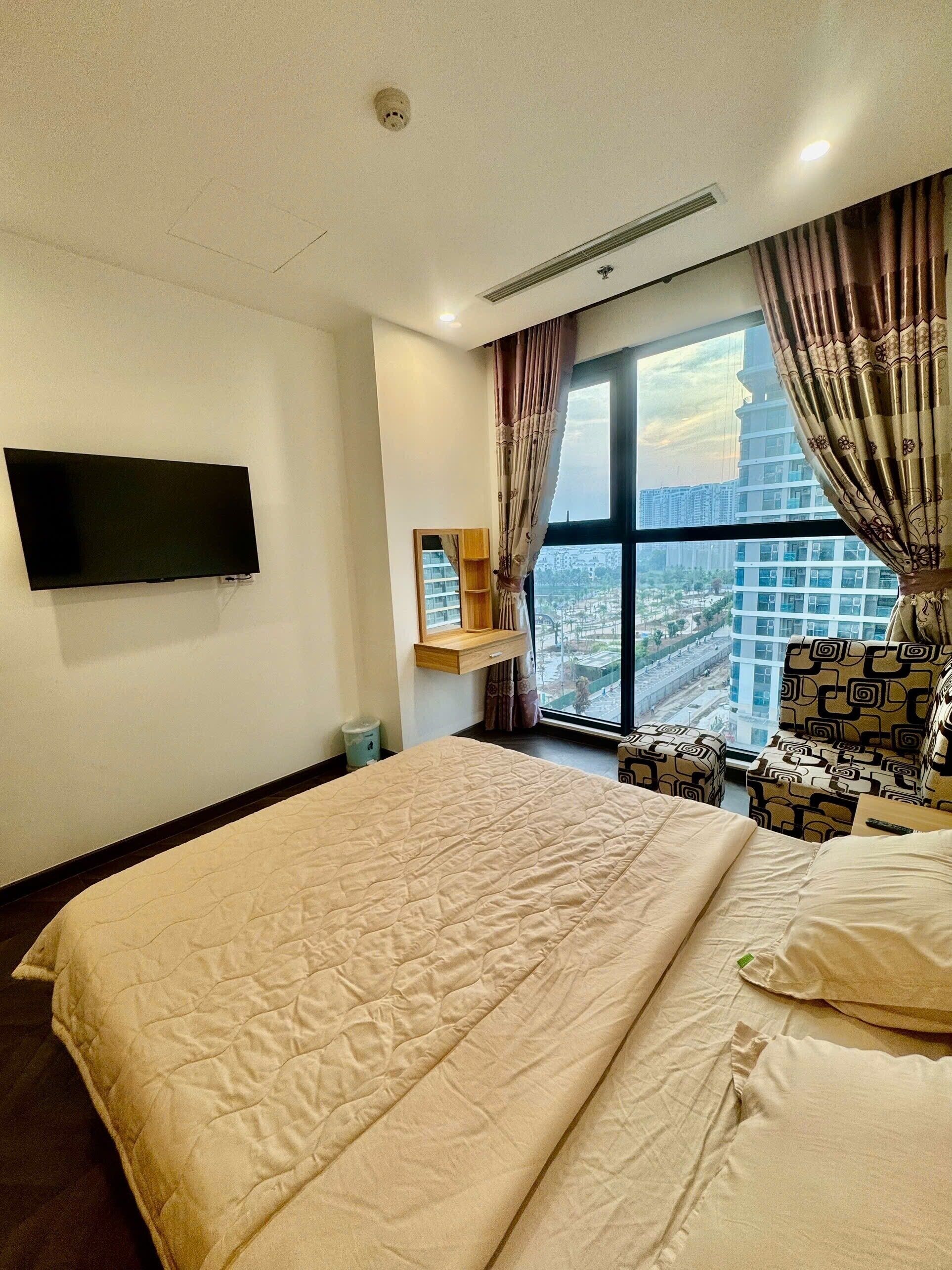 Ferros/tábuas de passar roupa, acesso à internet, roupa de cama