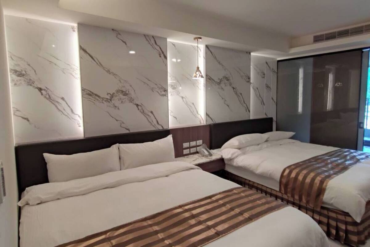 Una scrivania, postazione laptop, Wi-Fi gratuito