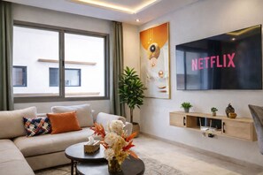Living area - Maarif 1BR | Garage + Fast WiFi + Netflix (Dar-el-Beida)