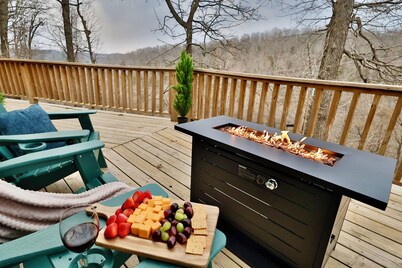 Modern Chalet for 8 - Near Hiking & Buffalo River