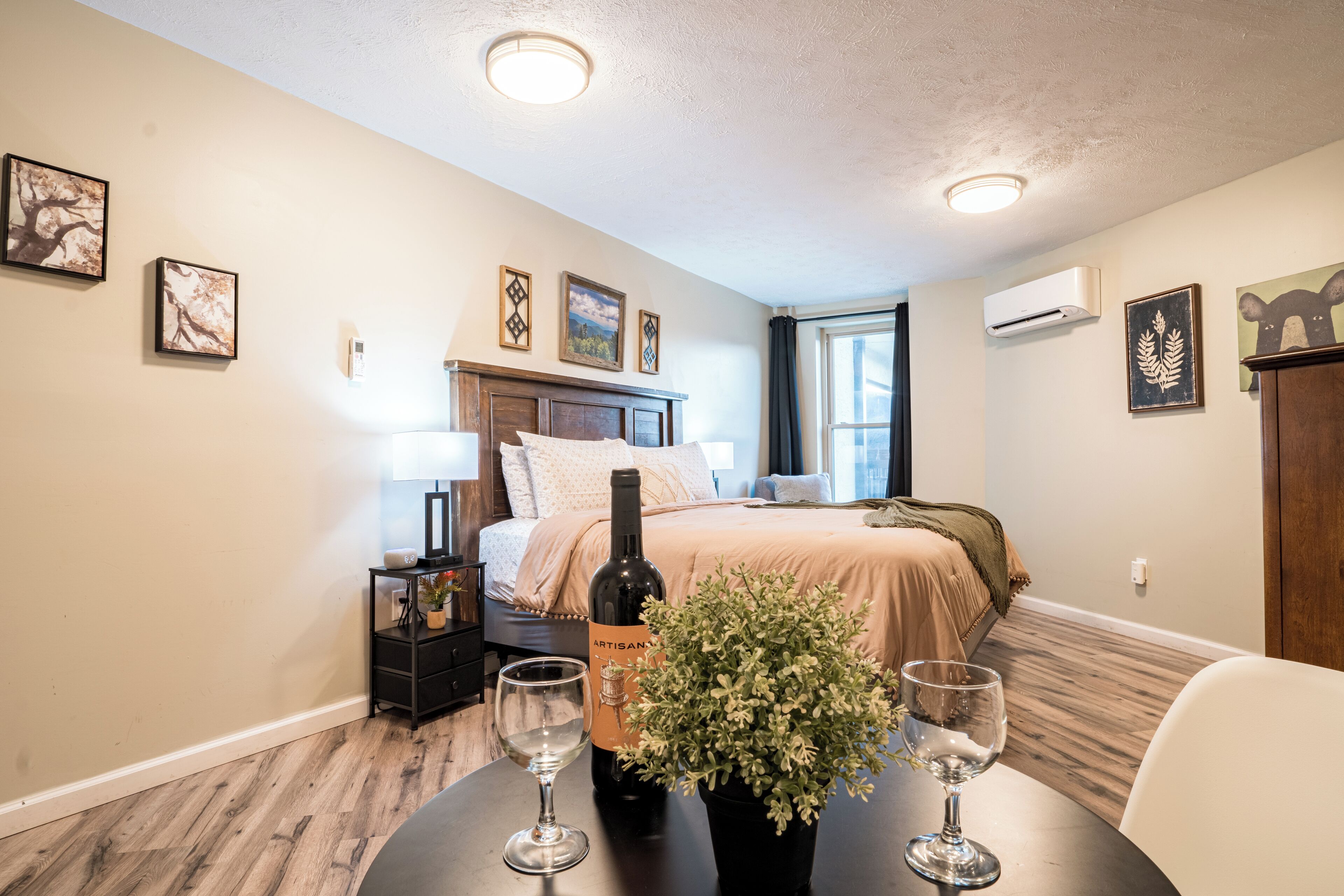 1 chambre, fer et planche à repasser, Wi-Fi, literie fournie