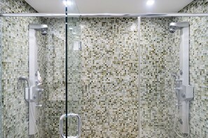 Bathroom - Oceanfront Penthouse with Pool and Beach Access (Hollywood)