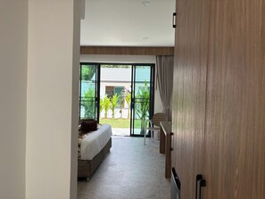 Deluxe Double Room | Free WiFi, bed sheets - Tiger on the Beach (Krabi)