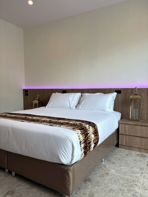 Deluxe Double Room | Free WiFi, bed sheets - Tiger on the Beach (Mueang Krabi)