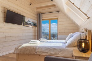3 bedrooms, iron/ironing board, travel cot, free WiFi - Enchanting 3-bedroom chalet in Bańska Niżna for your getaway (Bańska Niżna)