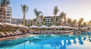 Piscine extérieure, piscine chauffée