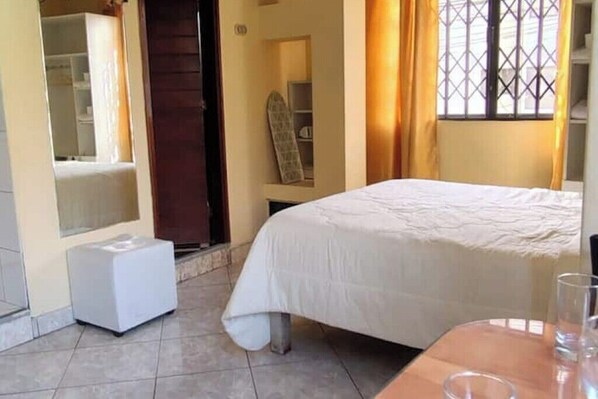 1 Schlafzimmer, WLAN, Bettwäsche