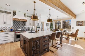 Niet-geclassificeerde afbeelding, 3 van 39, knop