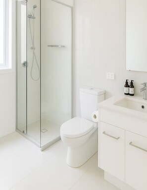 Unclassified image, 2 of 14, button