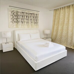 Unclassified image, 4 of 14, button