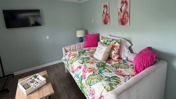 Comfort Studio, Patio, Garden View | Free WiFi