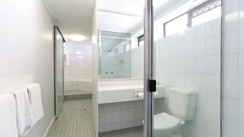 Family Room | Bathroom