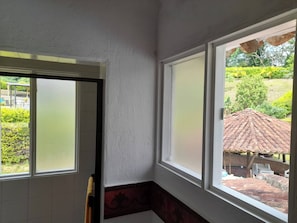 บ้านพัก, 4 ห้องนอน, สระว่ายน้ำส่วนตัว, วิวสวน | ภายใน
