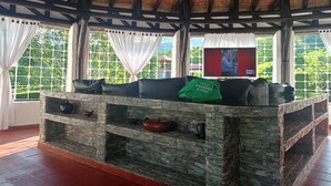 Hus, 4 soverom, privat basseng, hageutsikt | Lobby