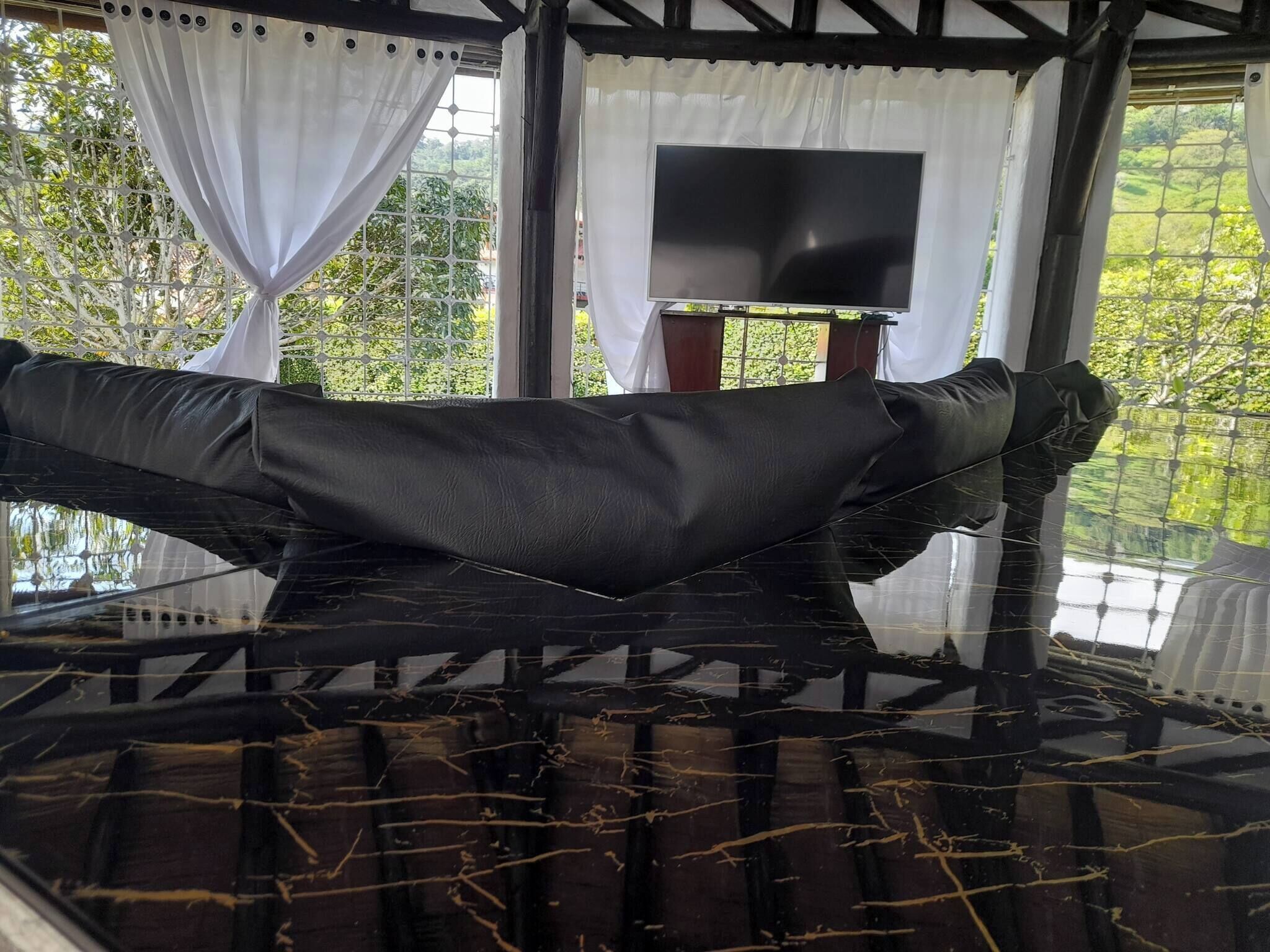 House, 4 Bedrooms, Balcony