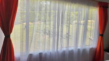 House, 4 Bedrooms, Balcony | Interior