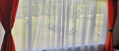 Maison, 4 chambres, piscine privée, vue jardin | Intérieur