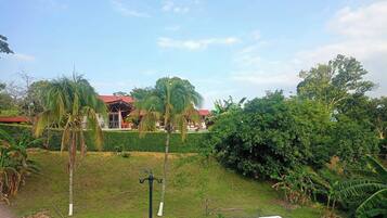 House, 4 Bedrooms, Balcony | Property grounds