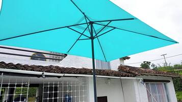 House, 4 Bedrooms, Balcony | Exterior