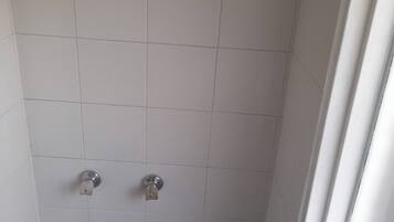 House, 4 Bedrooms, Balcony | Bathroom