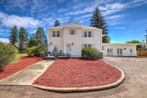 Exterior - Historic Broadmoor Estate 5000 Sqft, Private Acer, Near Broadmoor Resort (Colorado Springs)