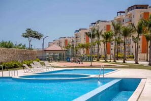 Pool - Punta Cana 3BR Condo - Pool & Jacuzzi - Gated - 15 Min to Bávaro Beach (Punta Cana)