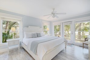 4 bedrooms, iron/ironing board, WiFi, bed sheets - Nestled amongst the oaks and palms of the maritime forest, this charming four-bedroom (Bald Head Island)