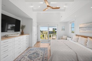 4 habitaciones, tabla de planchar con plancha, wifi y ropa de cama 