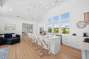 TV - VIEWS of the Atlantic will mesmerize you from The Glass Slipper (Bald Head Island)