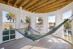 Property grounds - Chippin' & Sippin' gives you the best of the beach AND the golf course (Bald Head Island)