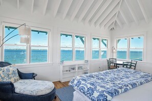 3 bedrooms, iron/ironing board, WiFi, bed sheets - Welcome to one of the Island (Bald Head Island)