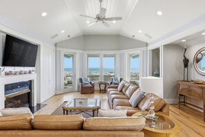 TV - Sandbagger is an unforgettable luxury beach retreat with hypnotic views. (Bald Head Island)