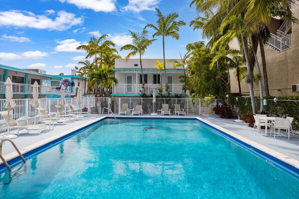 Unclassified image, 1 of 20, button