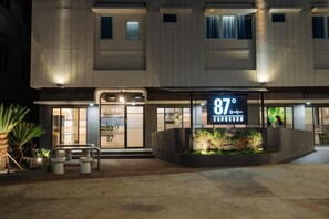 Ảnh chưa phân loại, 4 trong số 10 ảnh, nút