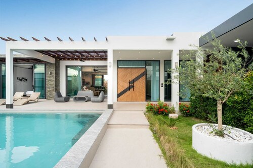 Baan Don 3 BR Pool Villa near Layan